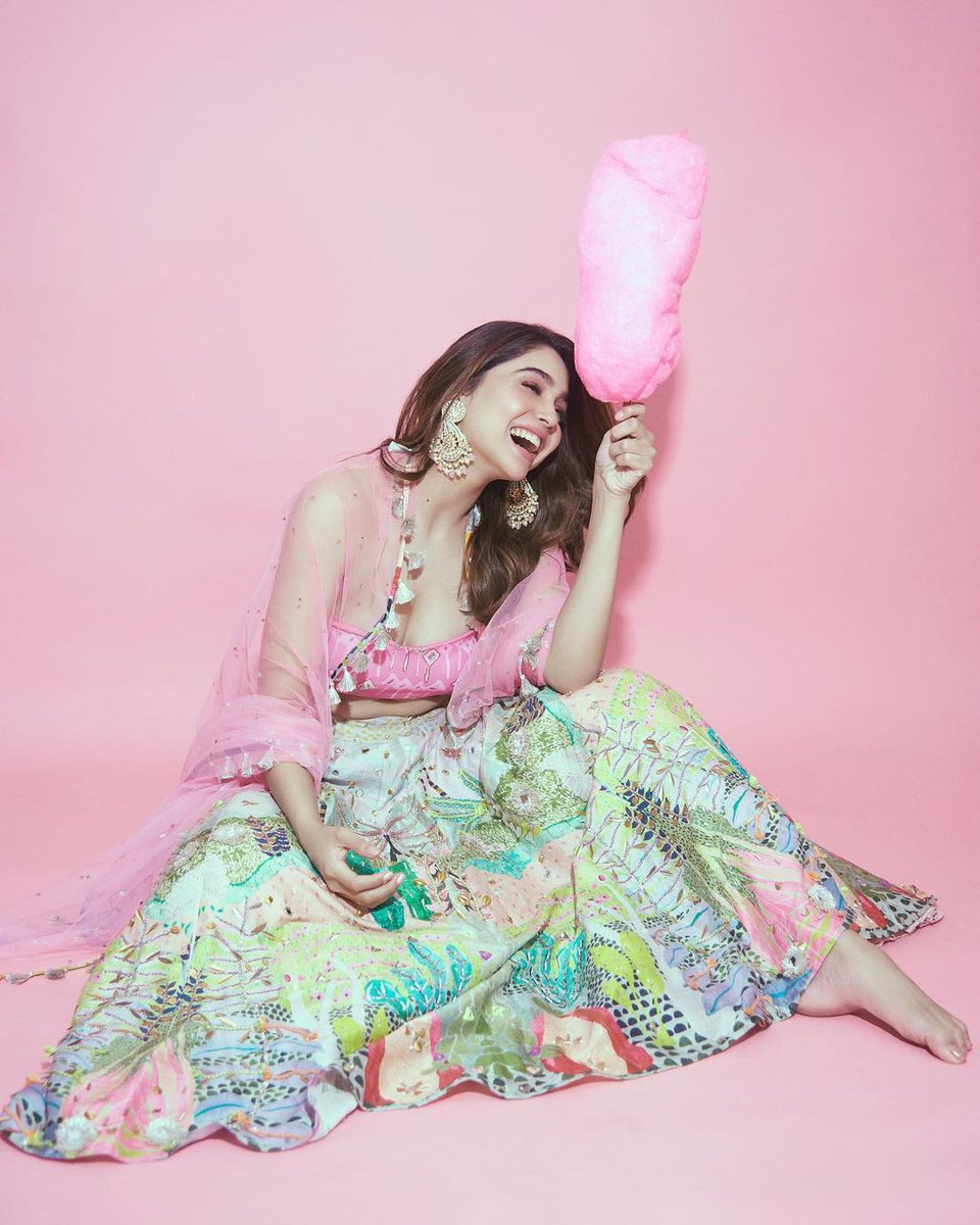 Sharvari 🐯 tweet media