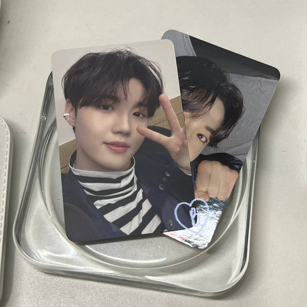 dolllkei's tweet photo. ✴︎ 𓂋 doyoung teuday kit pob & jikjin md .ᐟ #8mails
hii @eokycart ! most awaited package came home today. surprised with the freebies 🥹 they're all my fave chocolates. anw thank u sm again for these. to more transacs wt u
#1826arrival https://t.co/qmhGWzbFEv