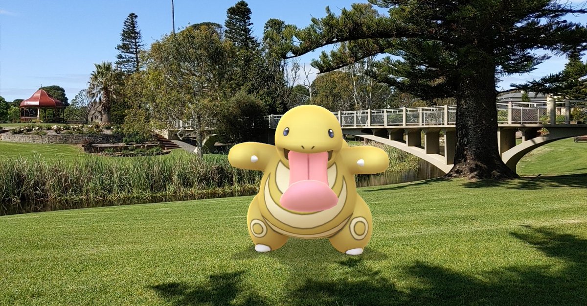 Lili_Bear26's tweet photo. Sir Lickitung and I visited the park in our town today 😁 #pogoAR #ARPhotography https://t.co/Tw6GMFAW29