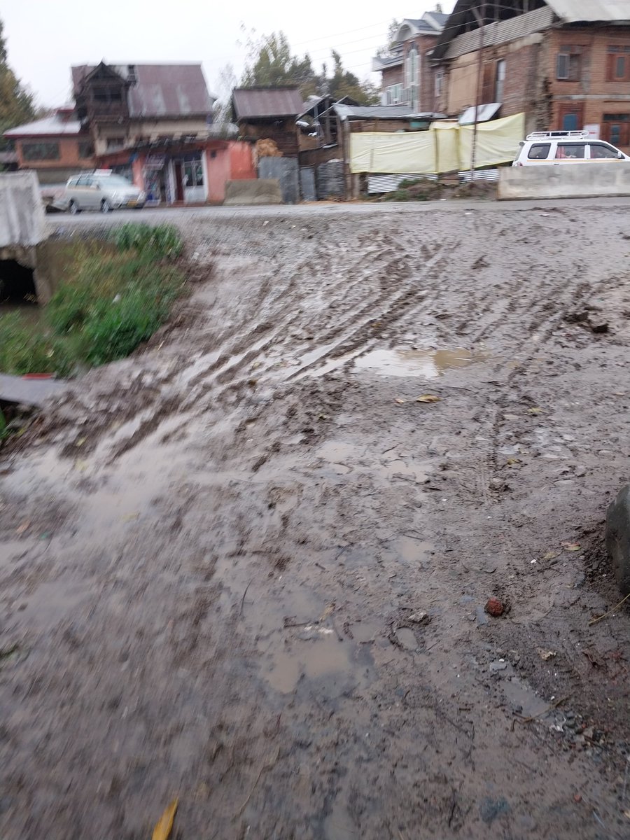 TahirAhmadDar13's tweet photo. @ImRavinderRaina
@DCAnantnag
@BROindia
@nitin_gadkari
@OfficeOfLGJandK
@AmitShah
@HashimKhanday

We r living in the Modern India..see the condition of our roads.People facing lot of difficulties in Thajiwara area of Achabal Anantnag. Condition of Link Road from Thajiwara to Sundo https://t.co/fh2n5daV9V