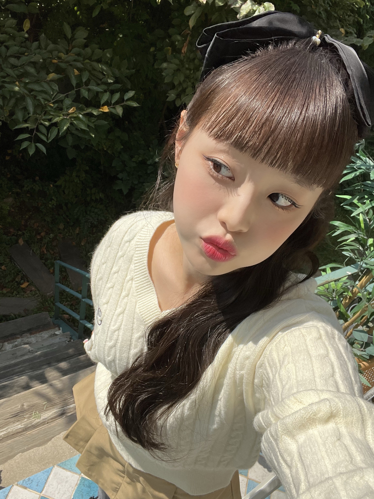 loonabot's tweet photo. #이달소팬카페 #To_Orbit #From_LOONA 
[츄] 오빛💕✨ 생일 축하해 준 모든 오빛 
▶️ https://t.co/oj05bcUxRb 
 
#이달의소녀 #LOONA https://t.co/v06SBvvvrN