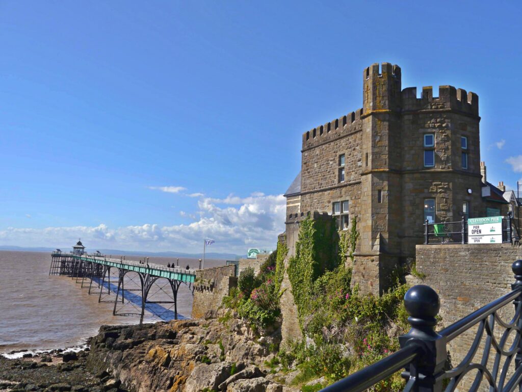 Ad | Things to do in Clevedon

Just 50 minutes from Cardiff, I found myself in the charming Victorian seaside town. There are so many outdoor activities, and it is super dog friendly: ow.ly/MZN850J3NzX

#VisitClevedon #Somerset #VisitSomerset #VisitEngland #ExploreEngland