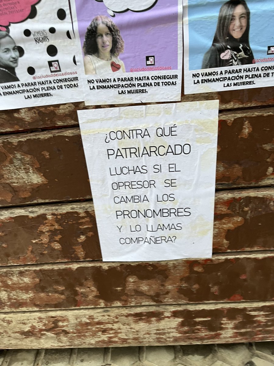 altxrn_'s tweet photo. Que cojones es esto  en mi puta facultad??? Quien ha sido la TERF desgraciada que ha puesto esto?? https://t.co/BSkkoOXB3e