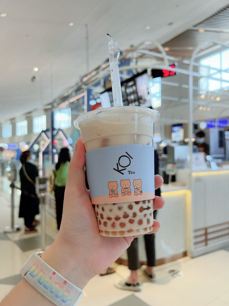 got_____'s tweet photo. มันว้าวมากกกก ได้กิน KOI ราคา 47 บาท !!! โคตรถูกกกกก ไม่ต้องรอต่อคิวสั่งด้วยปังมากกก สั่งในแกร็บแล้วใส่โค้ดส่วนลด PICKUPDRINK ลด 50% จุกๆ รอรับหน้าร้านสวยๆ เดียวจะมาบอกวิธีสั่งให้ใต้ทวิตนี้นะ รอเลย ! 😋🧋 https://t.co/dCRtGWItRP
