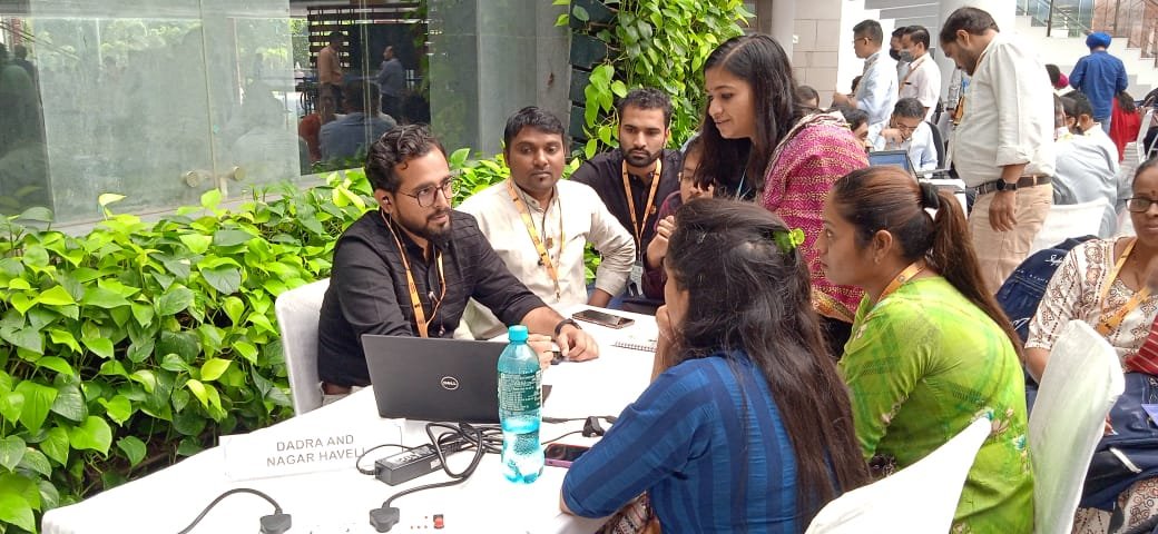 mopr_goi's tweet photo. 2nd Day Group Exercise started on revamped procedures for preparation of thematic District/ Block/ Gram Panchayat Development Plan #GPDP.

Hands-on practice on https://t.co/1DWolXmMgL with practice session for preparation of demo plan by representatives of States/ UTs and PRIs. https://t.co/QTx1WAGfzP