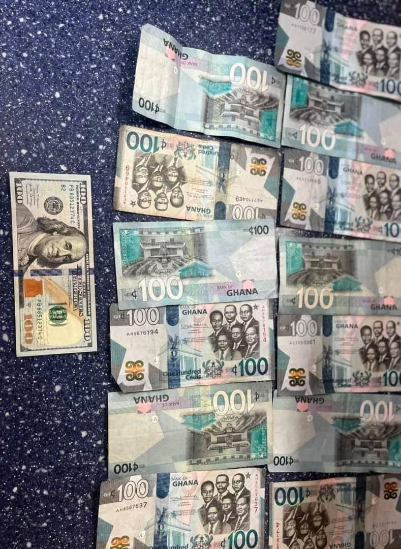 TheIsraelLaryea's tweet photo. How I wish there was a #ThrowBackThursday that could #BringBackTheCedi π€¦πΎββοΈ
#TBT
#ThirteenPlusπ΅
#GoingOnFourteenπ΅
πΈ @Manasseh_Azure https://t.co/7gNsEXPh9h