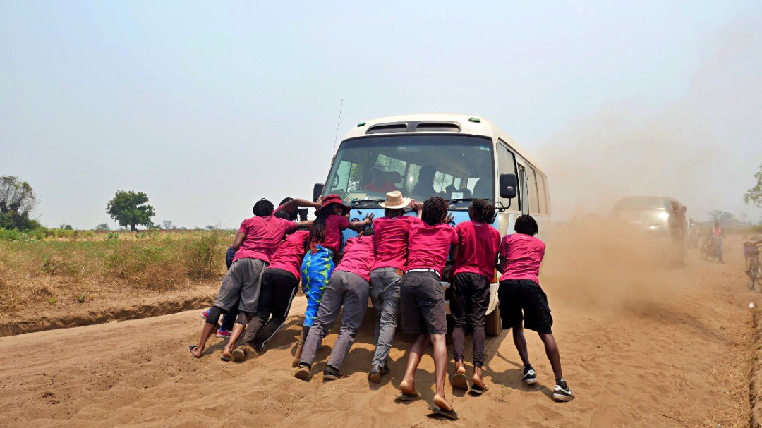 Beira|Mozambique
#CaravanaDaEsperança
#CuraATerra
281 Officially Confirmed Deaths
600k Estimated # People Directly Impacted
400k Estimated # People Displaced
1mil Estimated # People Without Electricity
951k Est. Acres of Crops Damaged/Destroyed
17,4k Est. Houses Damaged/Destroyed