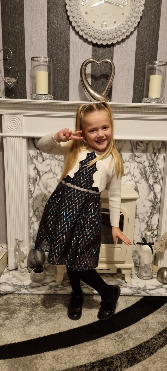 Debward86's tweet photo. Millie is super excited for her school disco today 😍 @Yenton_Primary https://t.co/uis4bvgA6Z