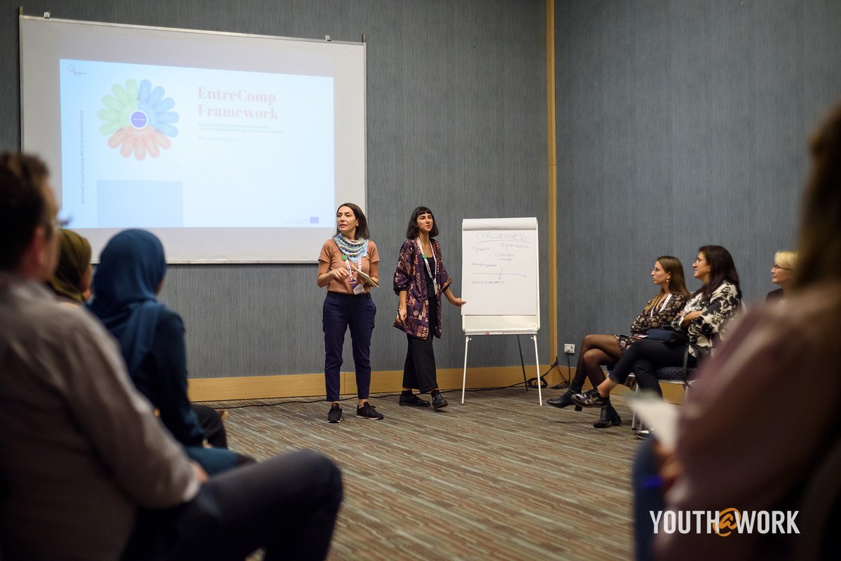 Giving insights about the #EntreCompEurope project and how to become part of the community at the flagship conference youth@work organised by @euyouthatwork with Greta Bilanzola & Seval Iskender #YouthatWorkEU #FlagshipConf