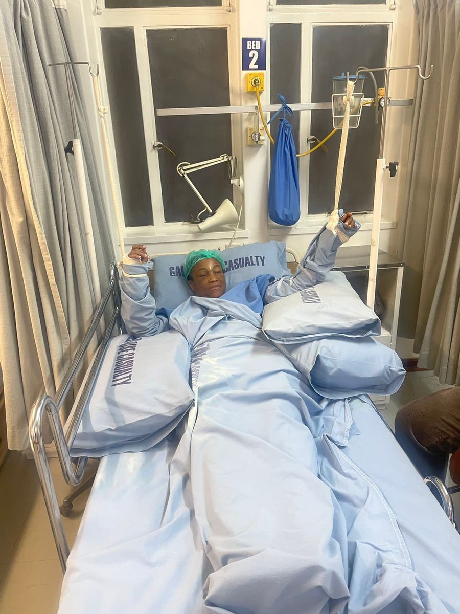 nelsonchamisa's tweet photo. This is MP, Hon Toffa in hospital.She was assaulted by Zpf in Insiza. They broke both her hands.The perpetrators haven’t been arrested and yet innocent citizens #Nyatsime17 have been behind bars for the past 128 days without bail or trial. Zanupf @edmnangagwa STOP THIS VIOLENCE! https://t.co/AJaMIQ0vU4
