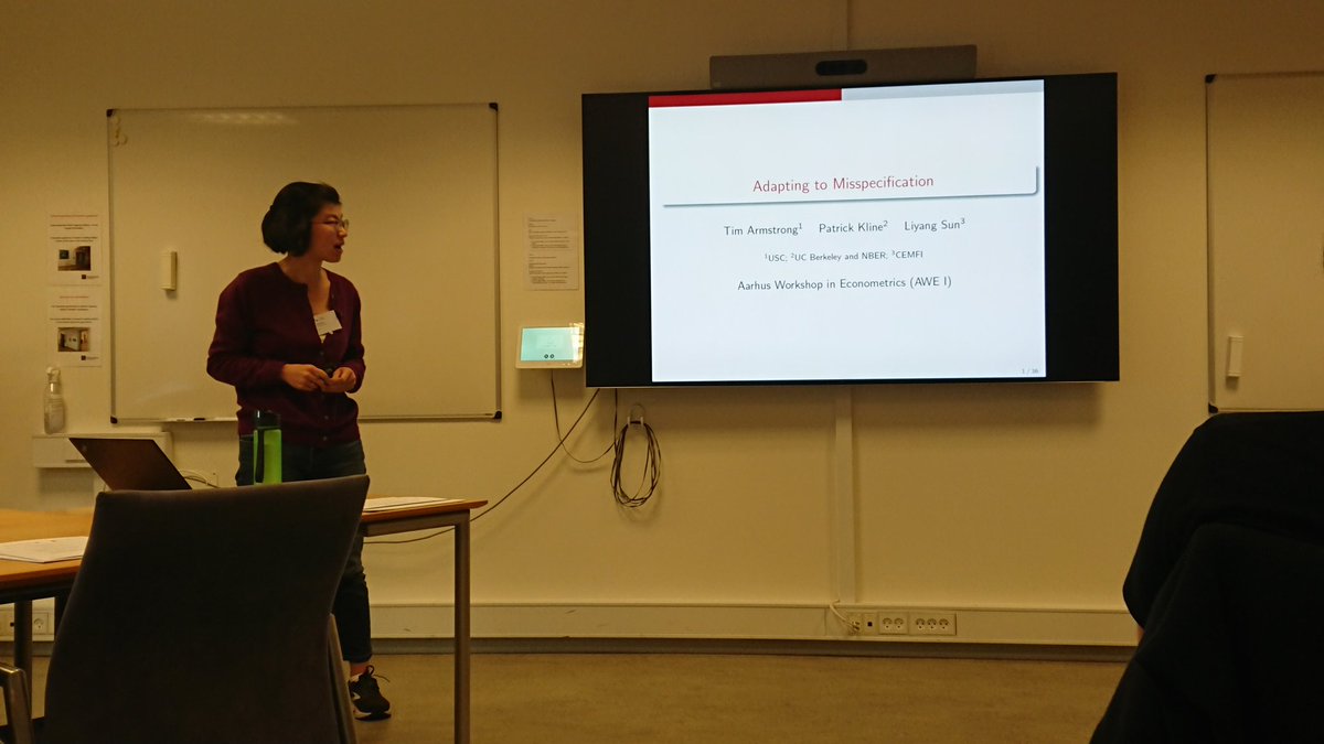 Day 2 of the #AWE2022 starting with Liyang Sun presenting on adapting to misspecification.

#EconTwitter
@MortenEcon <a href="/Aarhus_BSS/">Aarhus BSS</a>