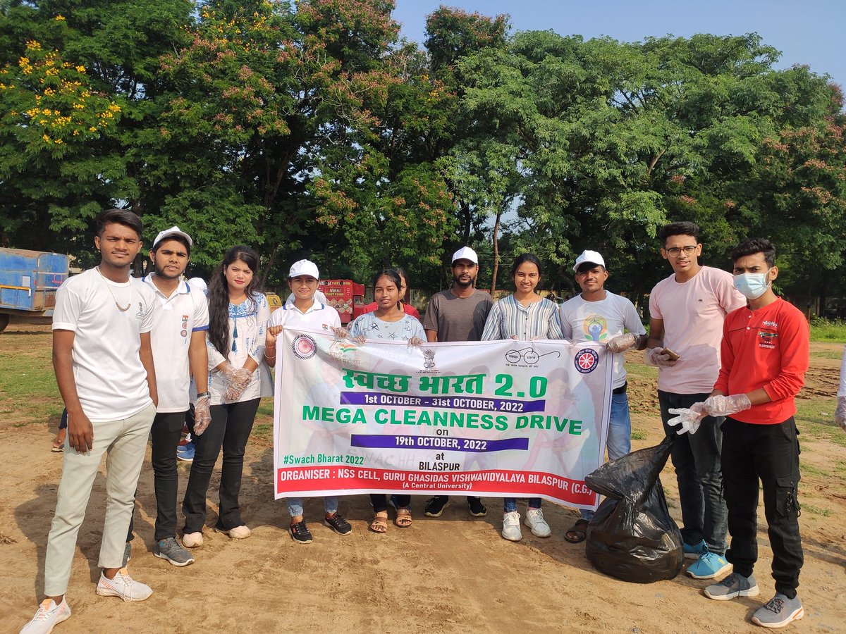 SatishSingh312's tweet photo. Yesterday under Mega Cleanliness Drive @nssggcuCG has collected more than 300 kg Single use plastic and garbage. Some glimpses
#CleanIndia2 #CleanIndiaWithNSS
@Yasministry
@ianuragthakur
@_NSSIndia
@NSSRDBhopal
@Pankajsinghips
@askabir_
@chakrawalalok
@ggv_smc https://t.co/6BgW6EoUYI