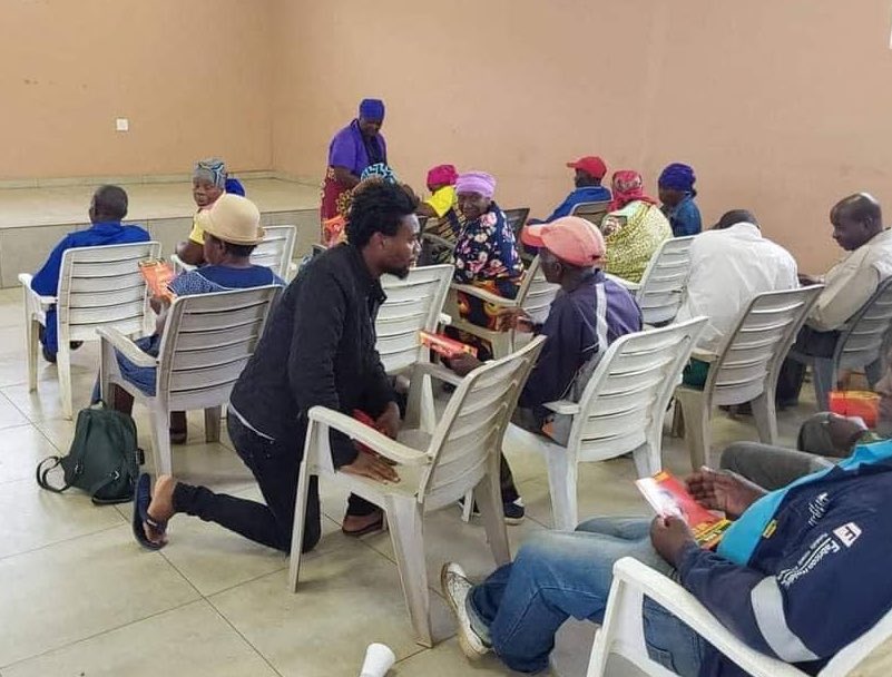 NalediChirwa's tweet photo. Inside📍to humility and servanthood! EFF councillor ❤️🙏🏾✊🏾 

Voters of Ward 11, Nkomazi Municipality in Mpumalanga chose self love by choosing EFF. Councillor Mafia Fane 🥹 https://t.co/EDZhaThoBb