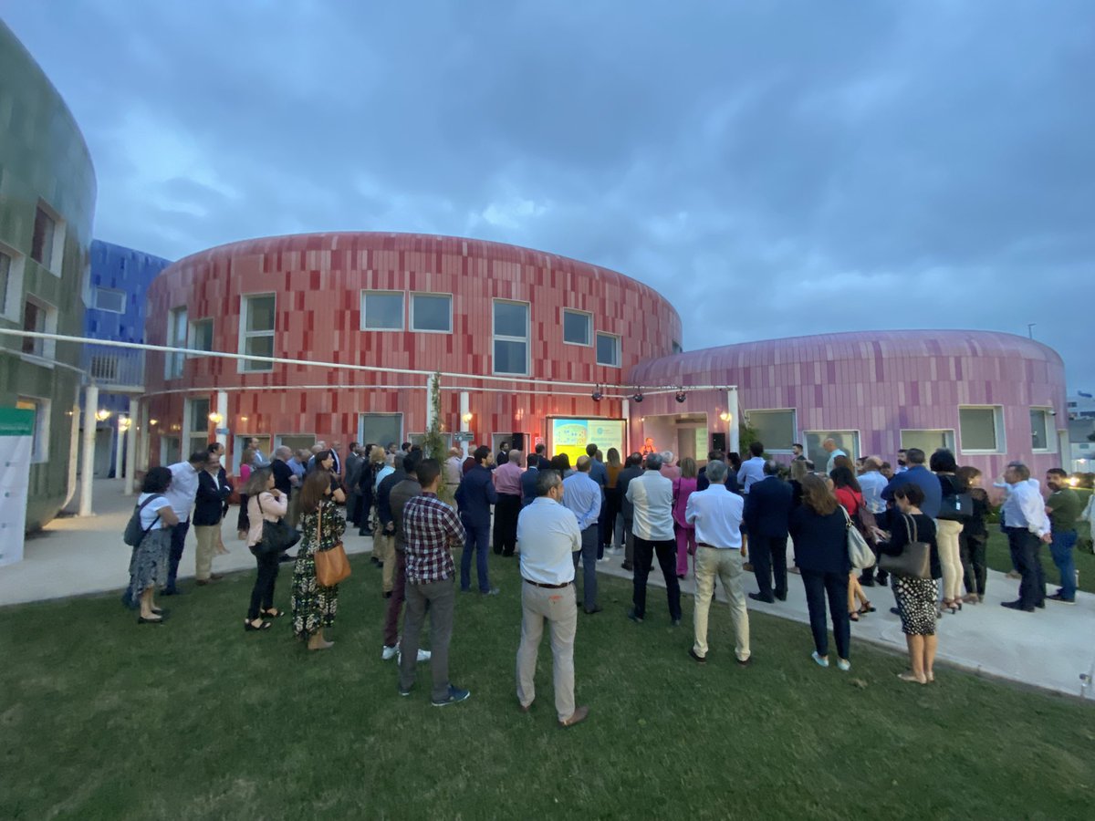 FEPEVAL's tweet image. Inauguració de la moderna i espectacular nova seu de la #EGM @entidadPTV amb la col.laboració del @paternaempresas. Enhorabona per aquestes capdavanteres instalacions 👍 @AytoPaterna @GVAeconomia @SagredoMarco @emparmbonafe @asivalco @polmediterraneo @AE_LAndana @Aembe11 @Aeca6