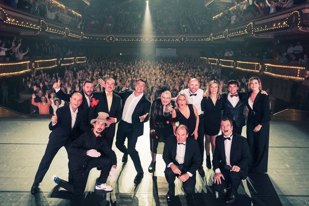 studiosdc's tweet photo. Photo finale du 1er gala du Festival du rire de Liège 2022 :-)
#voorire #voorire2022 #photographe #humour #spectacle #gala https://t.co/ABczV1GZpx https://t.co/pH8eq0vXQ0