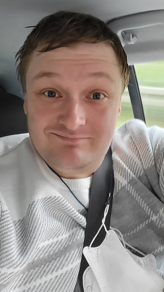 Myharwk's tweet photo. @tokiluath @risal073 @GermenchTweets @tokiluath @risal073 ich weiß nicht, was ihr habt? Ich hab noch viel Platz *chiep
#ZFM2022
#germench https://t.co/OPioIRXF0Z