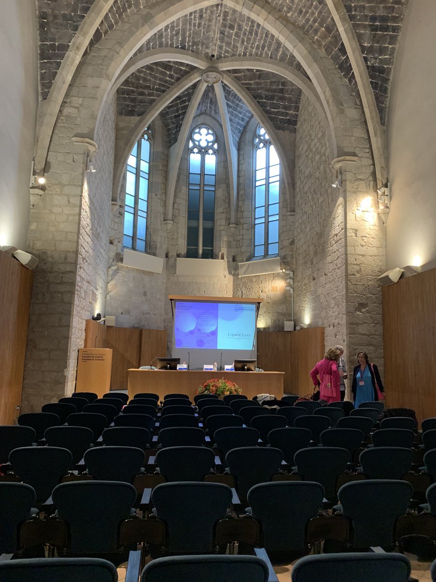 danydaza's tweet photo. Hoy estoy en el primer encuentro Inter universitario de enfermería Género y Diversidad en la @UdGInfermeria de Girona organizado por @euit_terrassa #enfermeríagéneroydiversidad https://t.co/kHqEJJrsLb