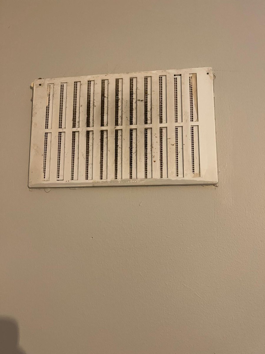 Dub8CleanSlate's tweet photo. It is always important to pay attention to the small details during an end of tenancy clean. Some before and after's of vents and switches. #cleanslate #socialenterprise #dub8 https://t.co/EPWVTOmT9g