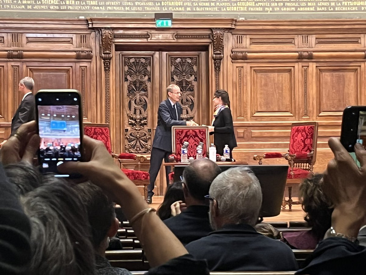 Clémence Sicard &amp; <a href="/MRCFaustini/">Marco Faustini</a> on the stage for receiving IUF medal. Bravo!