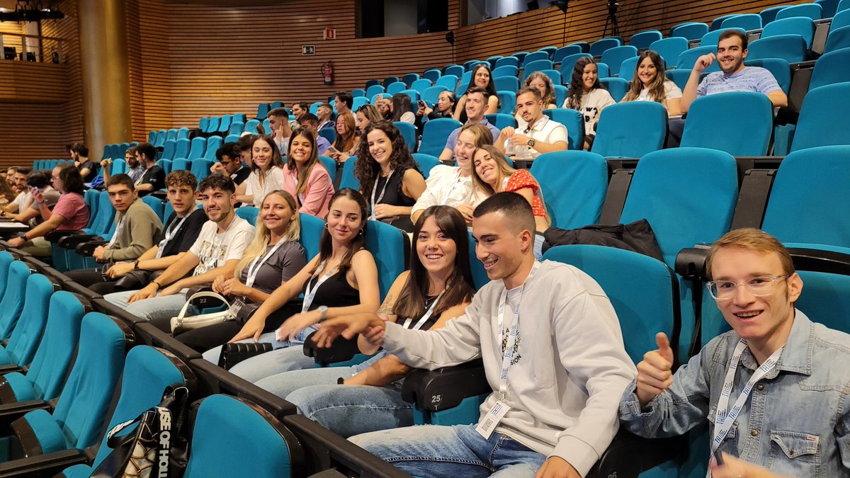 Un año más, aprendiendo en  #taigranada Gracias a Ideal por invitarnos a conocer las nuevas tendencias en Inteligencia Artificial y Comunicación