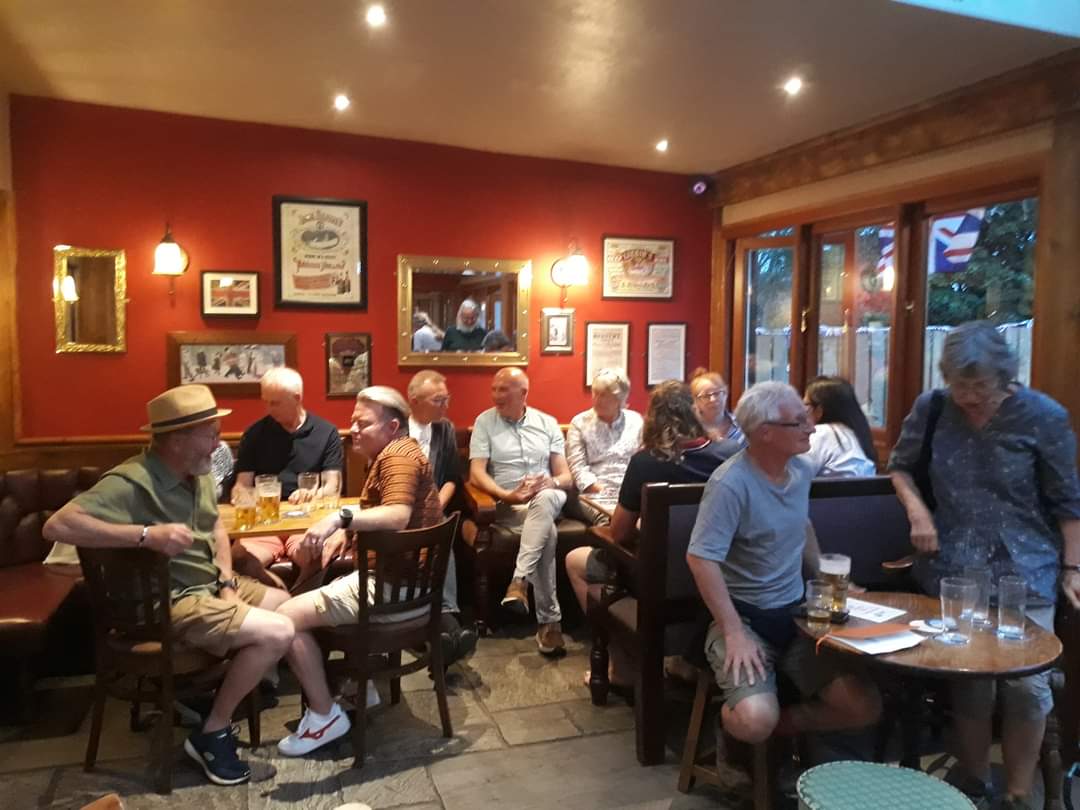 ambervgreens's tweet photo. Every two months we have ‘Politics and a Pint’ at a local pub. 

Why not join us today, Thursday 20th October, at 7.30pm at the Holly Bush in Makeney? ‘How do we get out of this energy crisis?’

@HollyBushBEER #makeney #politicsandapint https://t.co/xtvY20W1iR