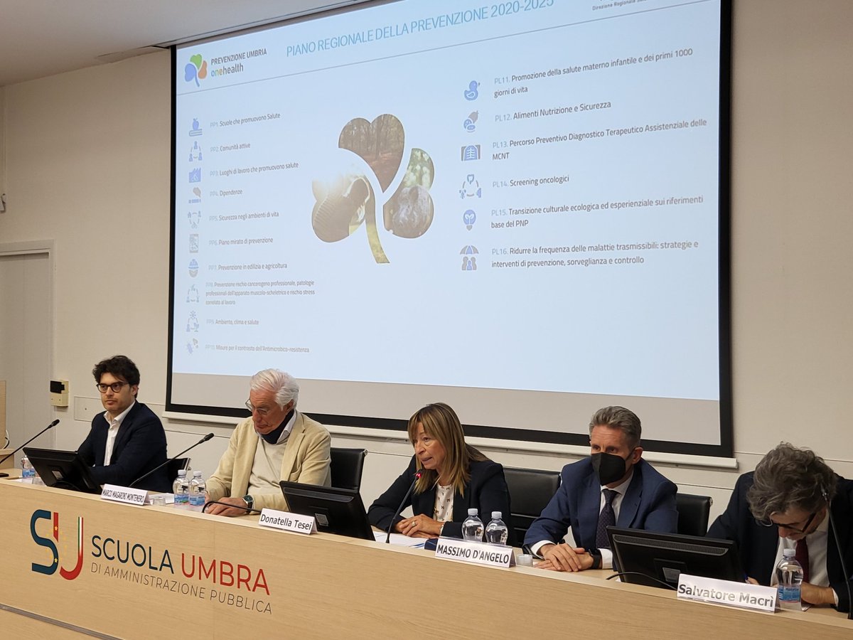 VillaUmbra's tweet photo. "La prevenzione non lascia indietro nessuno. La Regione sta facendo la sua parte per raccogliere le sfide che la pandemia ci ha messo di fronte e promuovere stili di vita sani in tutti i settori della vita". 
Donatella Tesei, presentazione Piano Regionale Prevenzione 2020-2025 https://t.co/gK8TmozCzs