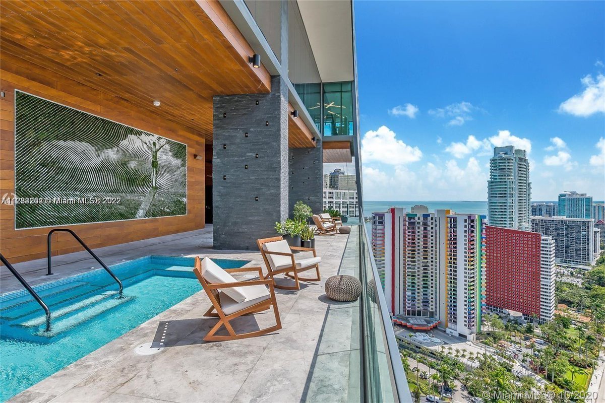 GlobaltyInvest's tweet photo. 📍1451 BRICKELL AVE #5102, MIAMI FL 33131
3  Beds | 3 Baths | 2,102 ft²
$6,600,000
#luxuryhomes #realestate #luxuryrealestate #luxuryapartment #luxurylifestyle #brokermiami #exclusiverealestate #miamiinvestors #luxuryrealtor #investinmiami #miamirealestat #luxurycondos https://t.co/Ujq4DaTcbT