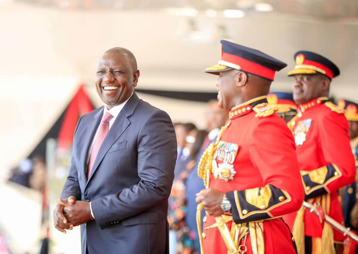 WilliamsRuto's tweet photo. In our PLAN, we target to increase housing supply four-fold from 50,000 to 200,000 a year. We have completed 2,592 units while 40,452 are a work-in-progress. It is our commitment that every Kenyan has access to affordable housing. https://t.co/dMufxybaYb