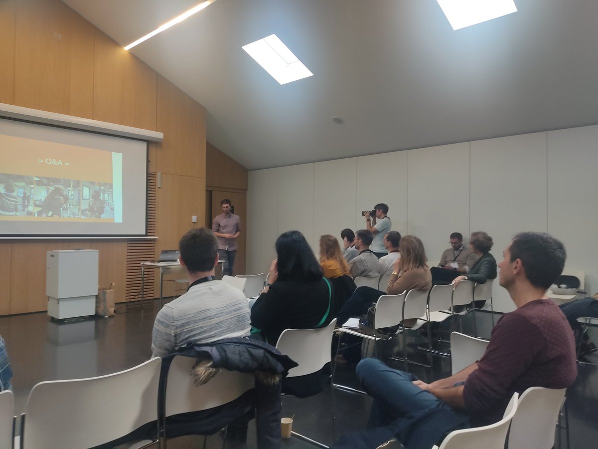 valvergez's tweet image. Atelier #VR au @LelearningShow @AgenceNumix #learningshow #formation