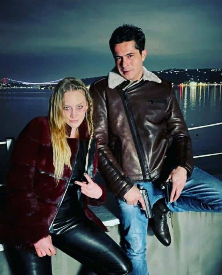 cstansl's tweet photo. İLK😭                      SON😭              •#ishay •#sasbar : https://t.co/vlYp1SqzGs