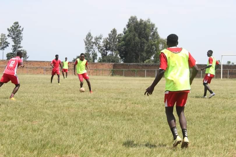 espoirfc1's tweet photo. Training focus for #RAYESP๐ช https://t.co/wmZvXATGzd