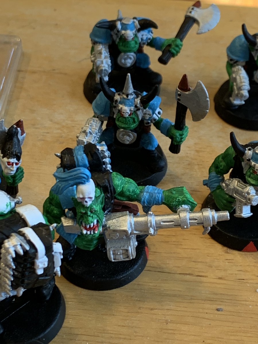 TheIronRealm's tweet photo. (4/4)
#40K #Ork #Goffs
These #2ndEdition40k #Orks are getting their paint at last. Filling out an older unit of mine to the max size of 30 with these new recruits. Follow for more #WH40K projects, plus my Iron Realm #SolitaireRPG updates and projects as well. https://t.co/6pq6LzlWb7