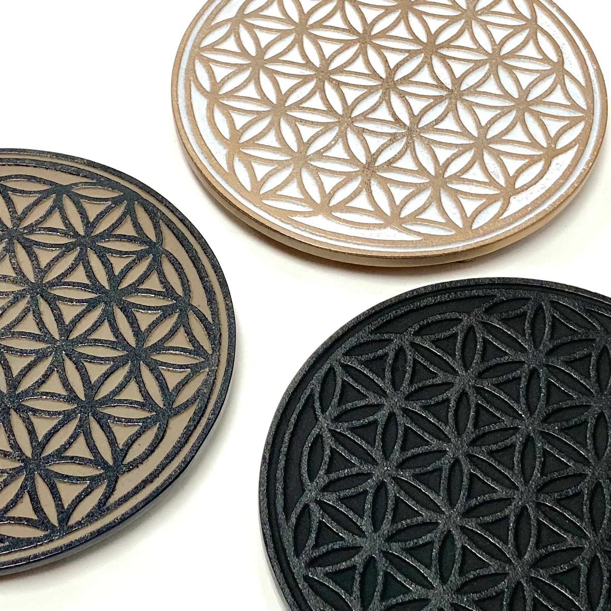 oitomi_global's tweet photo. Geometric pattern trivet mats "Flower of life"
https://t.co/MPYiGHhafF
#trivetmat #trivetmats #geometric #pattern #ironware
#tableware #castiron
#potmat #鍋墊 #锅垫 #tapisdepot #tappetino #เสื่อหม้อ
#냄비매트 #estera #حصيرةوعاء https://t.co/HmPXE7D6Sy