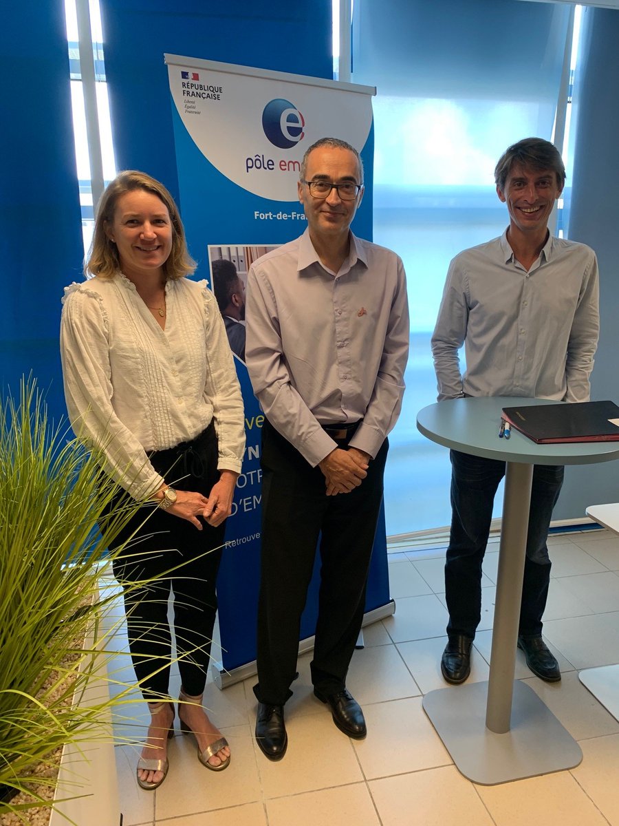 Paulin_PaulEddy's tweet photo. NQT et Pôle emploi  poursuivent leur collaboration afin de  promouvoir le parrainage, pour amener les jeunes vers l'emploi ou l'alternance. Sont concernées les jeunes diplômés BAC+3 et plus, âgés de moins de 30 ans, issus de milieu social modeste. Parrain, pourquoi pas vous ??? https://t.co/7X7mwxJZaj