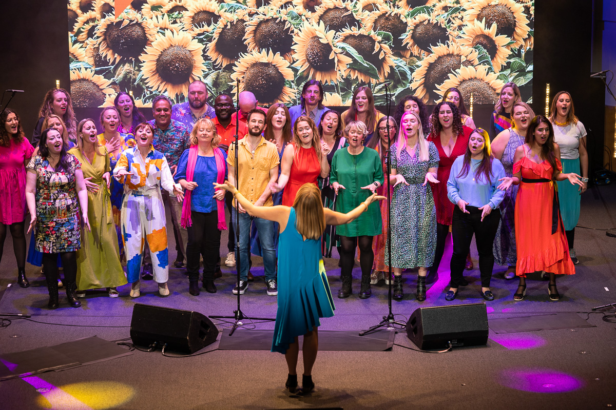 SomeVoicesSing's tweet photo. Just a little something we did recently for @BBC!
If you’re in need of a choir for an event we might just be able to help: events@somevoices.co.uk
#BBC #choir #eventchoir #weddingchoir #festivechoir #christmaschoir #discochoir #christmasevent #festiveevent #party #somevoices https://t.co/owbCr5URwZ