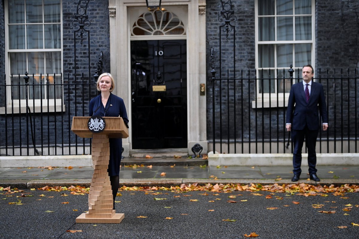 JohnpaulGonzo's tweet photo. #BREAKING: UK Prime Minister Liz Truss has resigned after less than two months in office. There will be a leadership election within the next week. | @10NewsFirst https://t.co/7VScsTnT0s