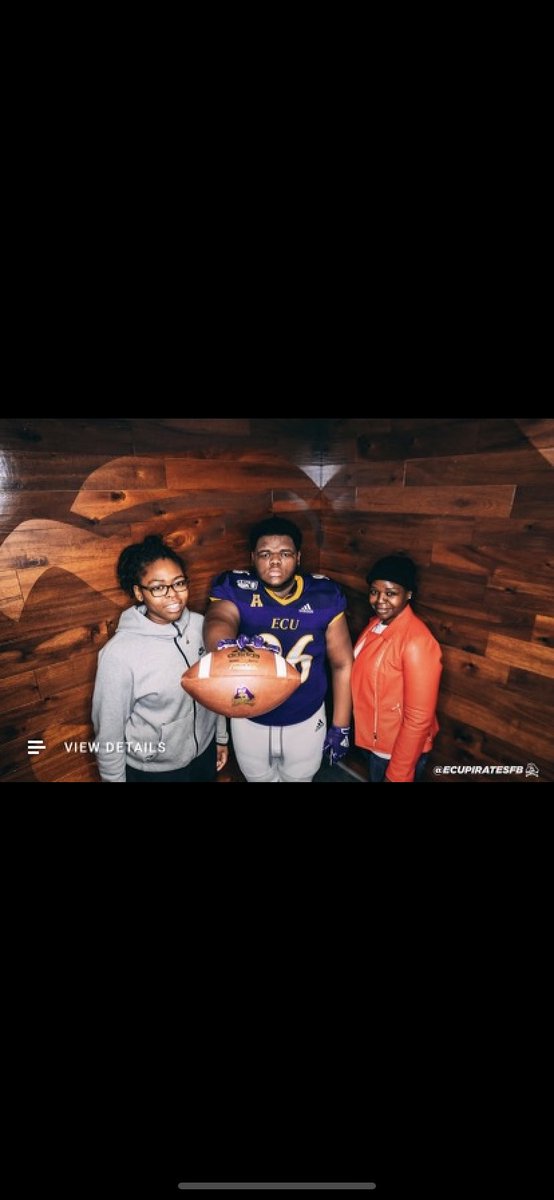 SWINDELL_III's tweet photo. They ask me who I do it for🖤 @ECUPiratesFB @Scots_Football @ECUCoachHouston https://t.co/fKkxfEolqF