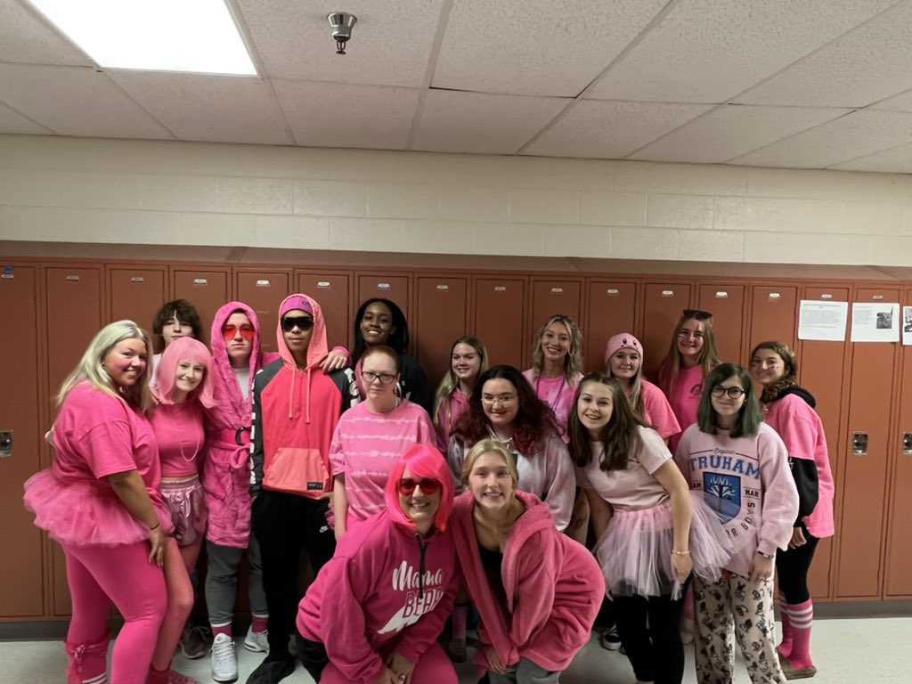 ChopticonSGA's tweet photo. Pink Day @chs_smcps https://t.co/lKWlJPFeuB