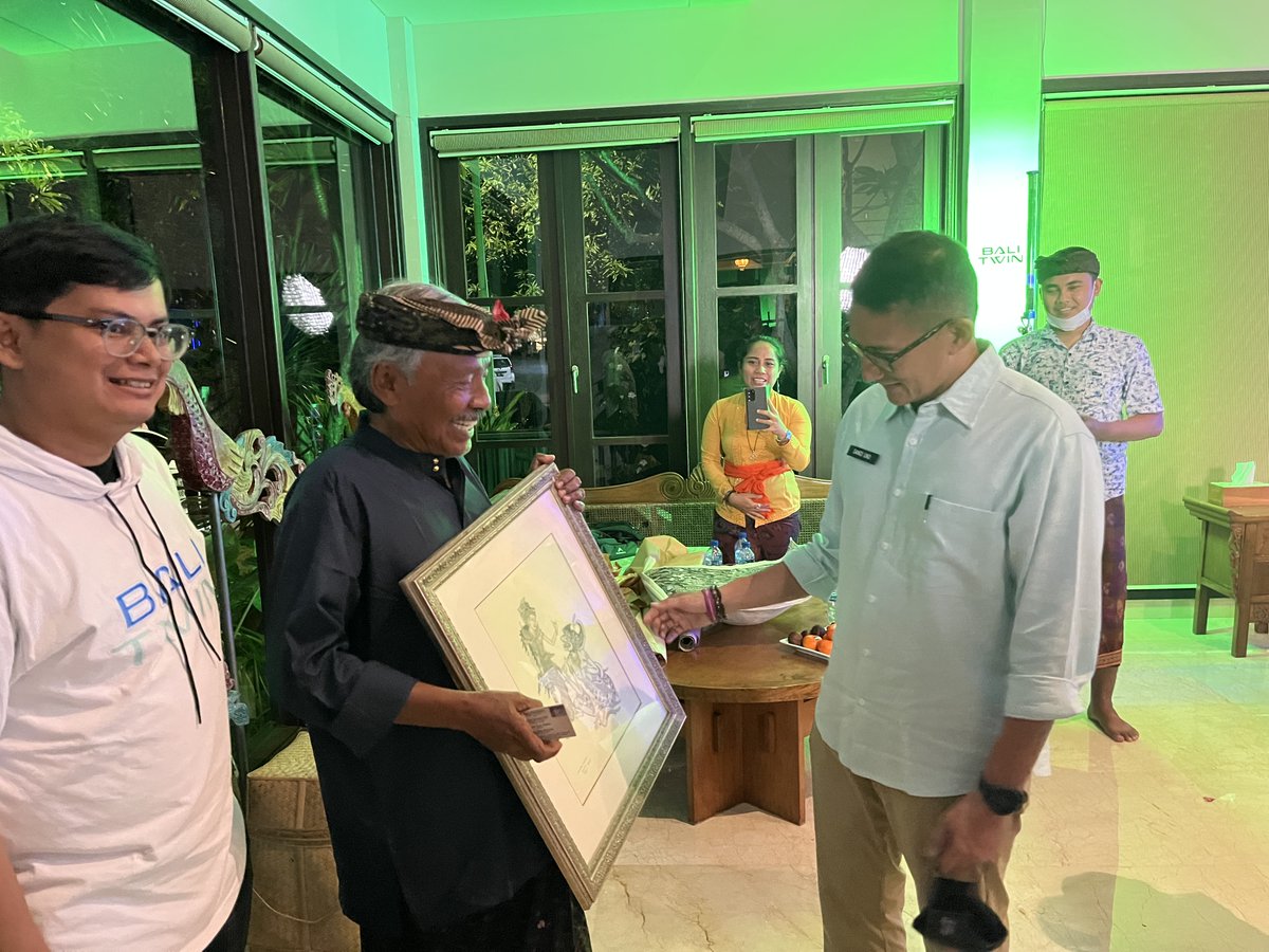 Bali Twin tweet media