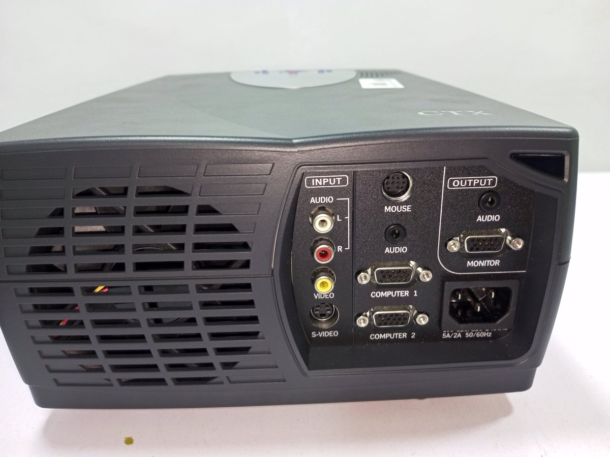 BestProjectplug's tweet image. This lamp based projector is capable of displaying 600 Lumens at its brightest setting with a native resolution of 800×600.Call/WhatsApp ☎️ 07041816875 or visit our office physically at 5 Akinremi street Anifowoshe Computer village Ikeja Lagos.