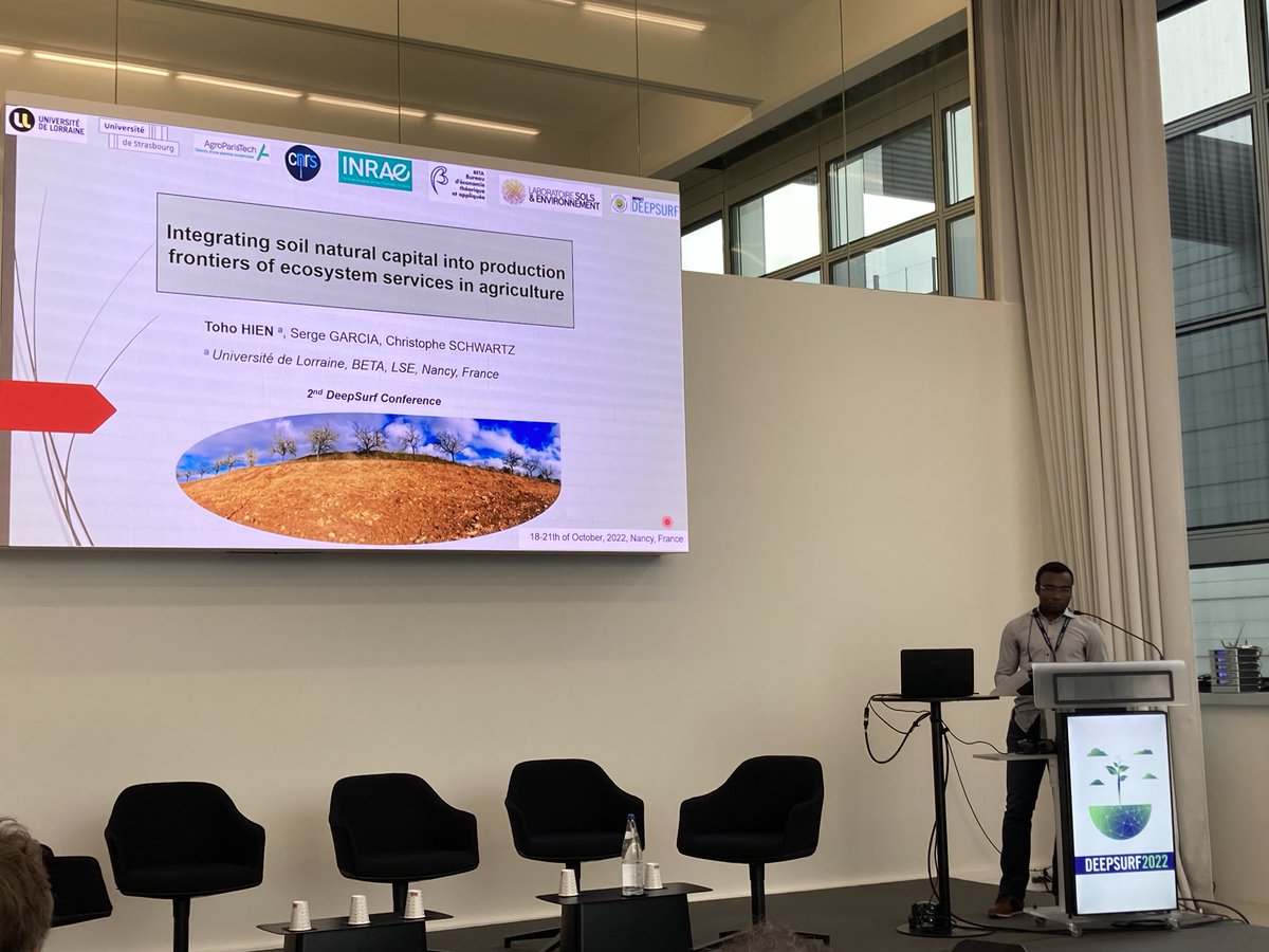 SergioMGarcia's tweet photo. ⁦@IMPACT_Deepsurf⁩ conference, Toho Hien doctorant ⁦@beta_economics⁩ #LSE a présenté son papier sur l’intégration du capital naturel sol dans les frontières de production ⁦@schwartz_lse⁩ https://t.co/x2til69OHD