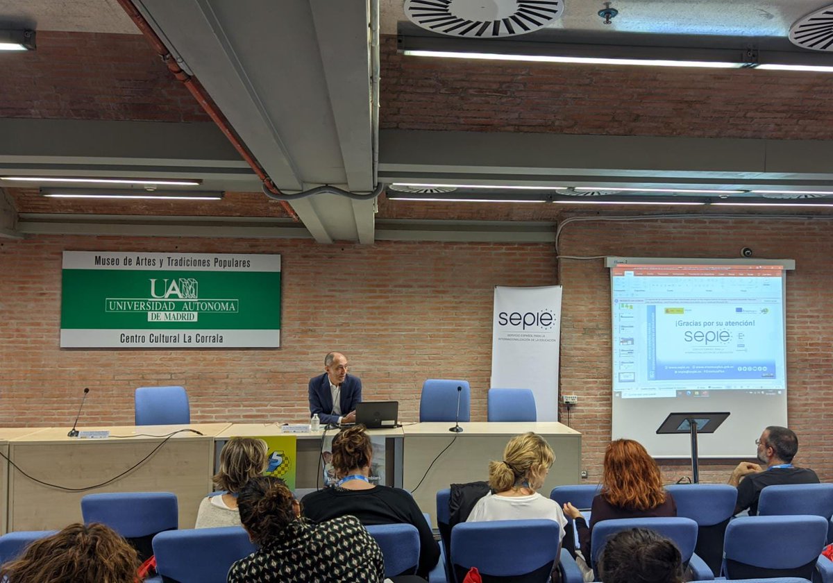 cei_A3's tweet photo. 📸El ceiA3 asiste hoy a las jornadas de seguimiento #KA107 y #KA171HED para abordar desafíos y avances en gestión de proyectos y convocatorias #ErasmusPlus @sepiegob #internacional #ayudas #convocatorias https://t.co/dTJ6BC9nUP