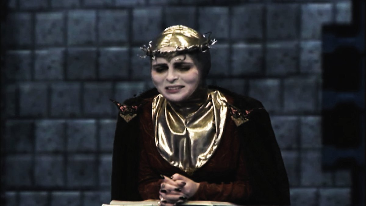 KnightmareTV's tweet photo. Knightmare had its own cosplay Thatcher in the shape of the sorceress, Maldame (1994).

After just a couple of episodes, her opponents tried to get rid of her, twice. 

It seems she survived both attempts... 🥴

https://t.co/xbtKPVO9YE https://t.co/g4OMcRo0zY