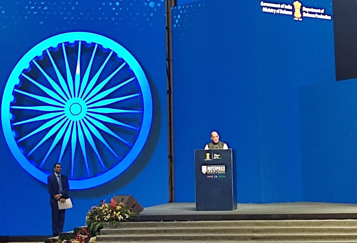 DeepExplo's tweet photo. India's progress in defence sector is not an attempt for dominance. We always stand for global peace and well being: Defence Minister @rajnathsingh 

 #DefExpo2022 https://t.co/AB6f7jJBUE
