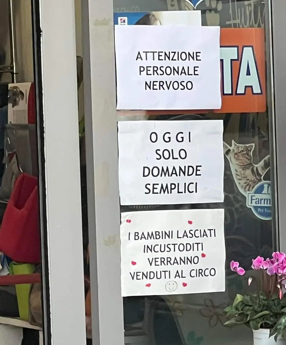 MariaSikula's tweet image. Vita da #commessi