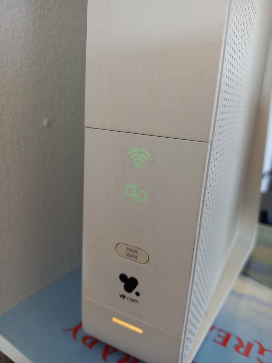 p_j_king's tweet photo. @VTRChile Hola, no le funciona el wifi en mi depto en Carlos Antunez, Providencia. Hay un problema en el barrio? Yo trabajo en casa y lo necesito areglar ahora. https://t.co/J2wvxOpA4s