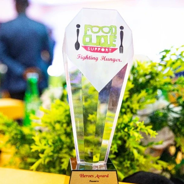 Zedcrest_'s tweet photo. In recognition of our commitment & advocacy to end hunger & poverty in Nigeria, FoodClique on Friday, October 14th, 2022 presented the Hunger Heroes Award to us at the 10th anniversary & awards of the organzation held in Lagos.
#ZedcrestGroup
#Prosperityinclusion
#zerohunger https://t.co/s7GpfLyonK