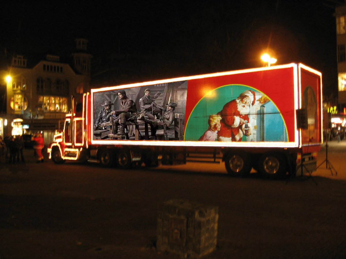 teddy_trucker's tweet photo. And because you canβt have Christmas without the Coca Cola truck. #GettingInTheChristmasSpirit https://t.co/Mnhy4E9RGj