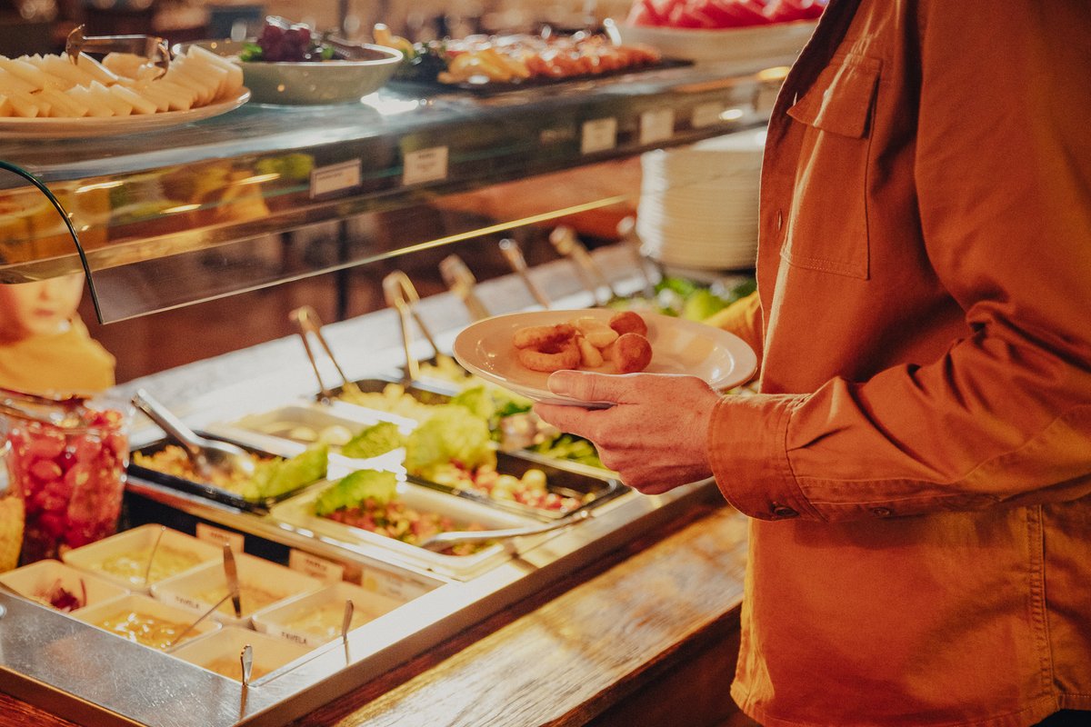 favelabarnsley's tweet photo. You'll be spoilt for choice at our amazing salad bar! 🤤

We have a huge range of choices to choose from, including authentic Brazilian classics like Feijoada and Pao de Queijo! And don't forget it's unlimited 😉 

Book your table here! - https://t.co/4qfkz63euA https://t.co/bfxcN63F2W