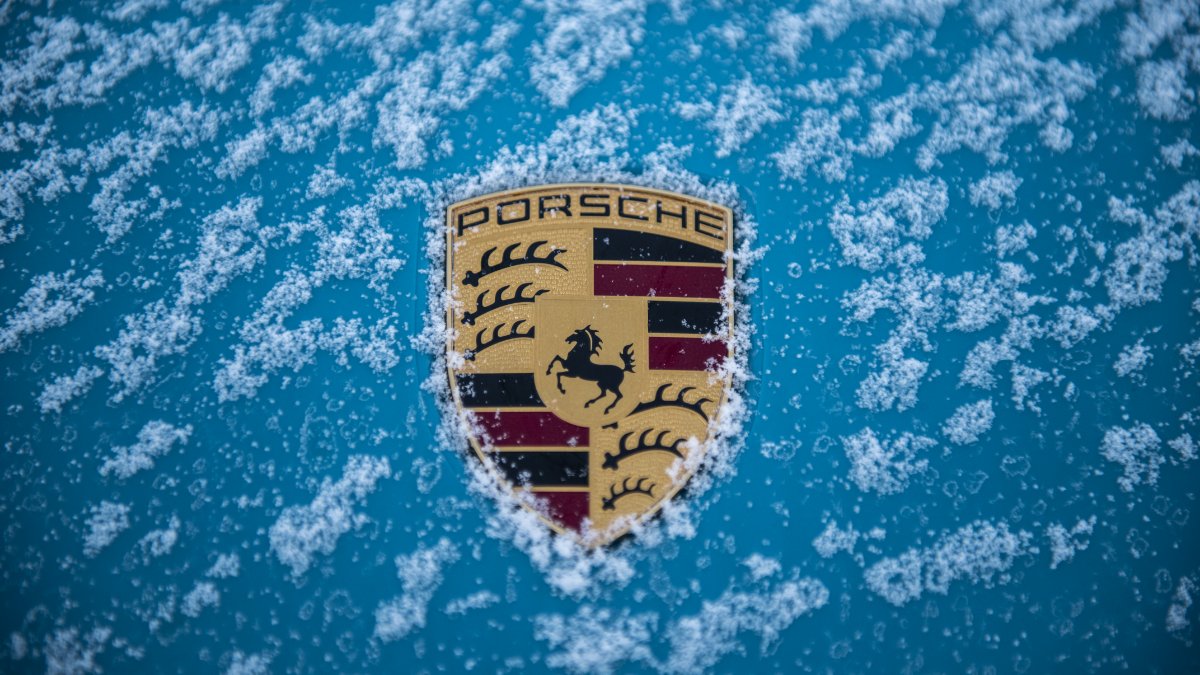 Traveling this winter? Take your trip to the next level with a #PorscheDrive Subscription, available in select cities across Canada. Learn more bit.ly/3xKfhf3